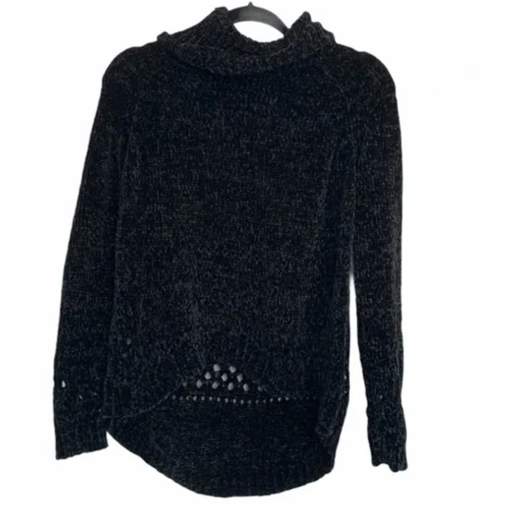 Comfy black knit fashion turtleneck sweater